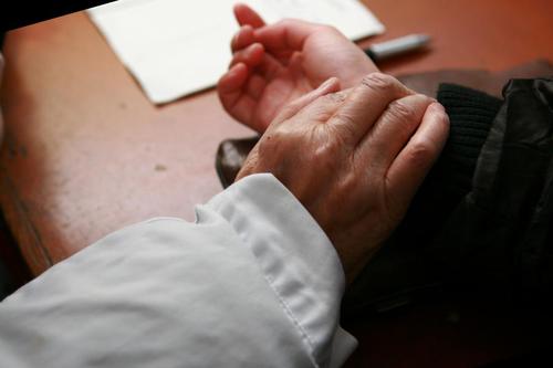 “大病不出县”关键要基层多良医