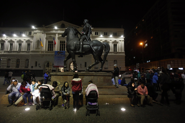 智利西部海域发生8.3级地震 已发布海啸预警2