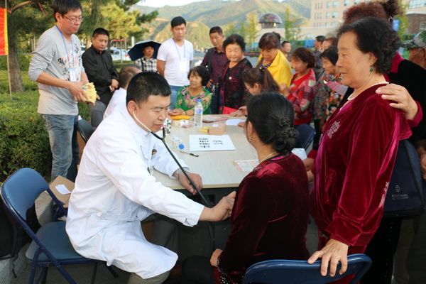 民盟吉林省委赴集安市开展“三下乡”活动1 民盟吉林省委赴集安市开展“三下乡”活动1