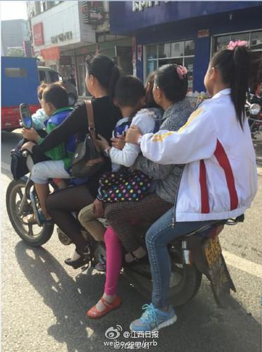 F6C3BBB525F143DEAC55DBE26D4E0406