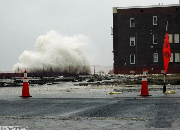 强飓风“华金” 袭击美国东海岸 多地进入紧急状态 (