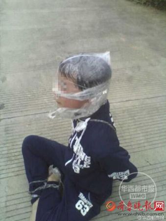 男童遭绑架逃脱