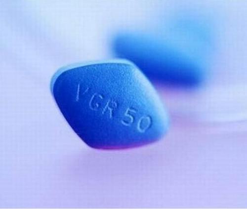 警方表示成本最低0.3元的假保健品可以卖到80元。(资料图片)