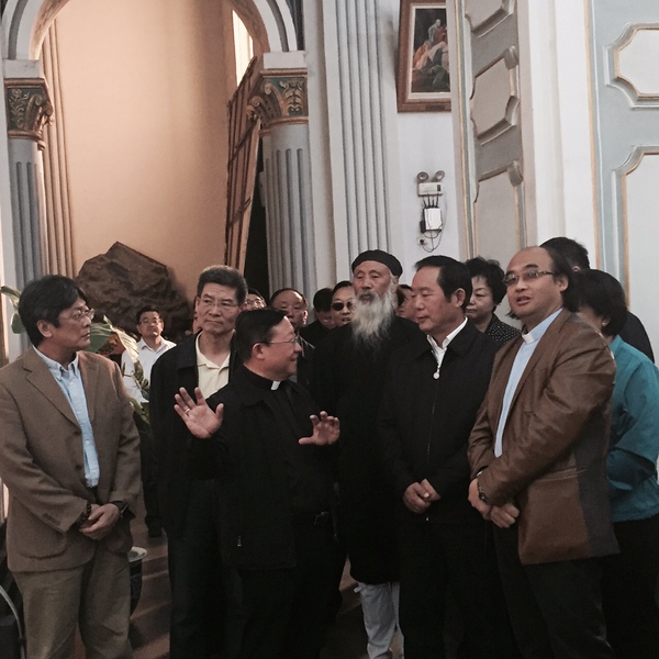 积极引导宗教与社会主义社会相适应