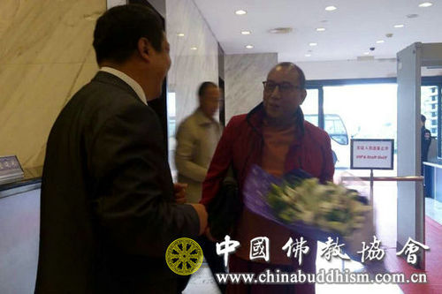 出席第四届世界佛教论坛的海内外佛教代表和嘉宾陆续抵达无锡报到参会6