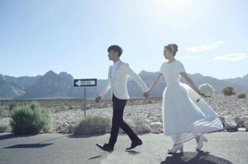 一齐走向“One Way”