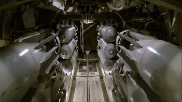 俄军对IS展开第二轮大规?？障?