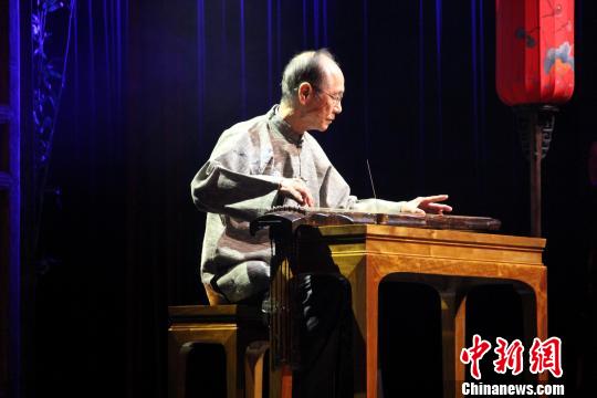 非遗古琴传承人吴钊:保持民族艺术独特风貌（图）