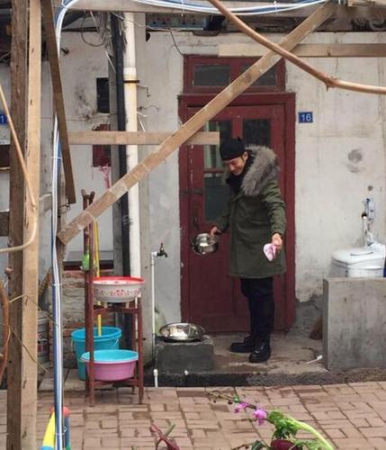 黄晓明现身青岛