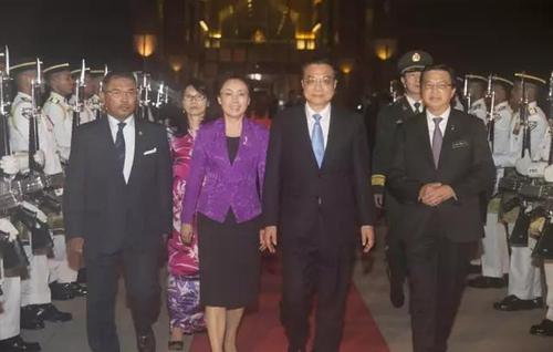 点击进入下一页