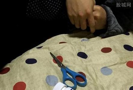 染艾滋病自行手术