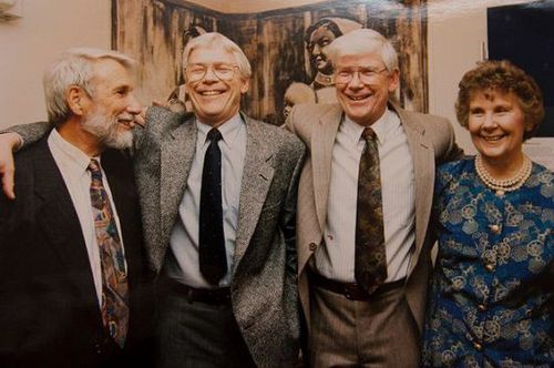 迈尔斯家四胞胎合影。