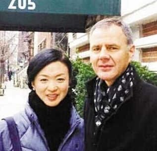 刘晓庆金星同台 揭金星变性前照片与第一任太太形婚内幕