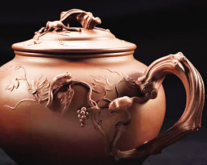 　顾景舟制 松鼠葡萄十头套组咖啡具 (局部)