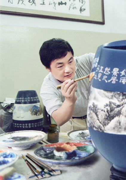 创作中的徐安碧