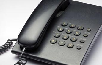 女子月话费2.2万被打到津巴布韦 工作人员：可能后台出问题