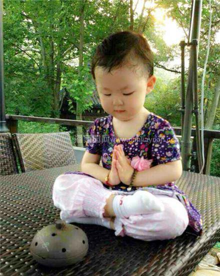 小芈月席卷文玩圈 萌娃也爱玩手串！