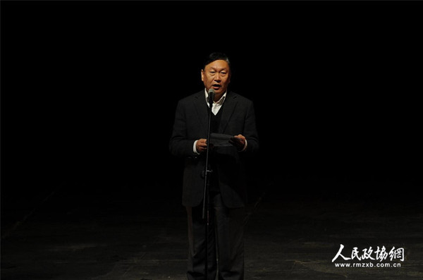 北京市文化局党组书记、局长陈冬主持开幕式_副本