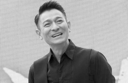 刘德华一家三口游日本“护娃团”占据半个餐厅