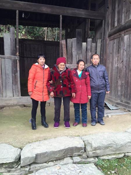 湖北女子凭记三字“密码” 被拐26年后奇?；丶?