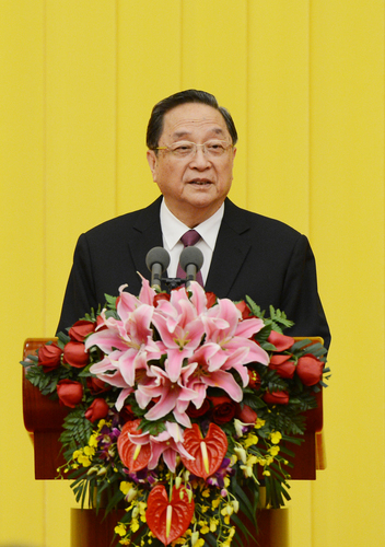 2015年12月31日，全国政协在北京举行新年茶话会。中共中央政治局常委、全国政协主席俞正声主持茶话会。    本报记者  姜贵东  摄