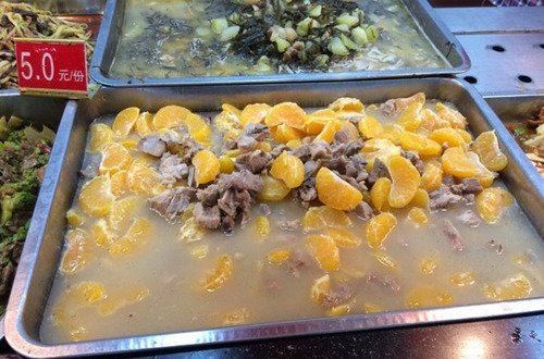 图为四川农业大学食堂黑暗料理。