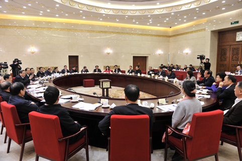 1月5日，全国政协在北京召开双周协商座谈会，围绕“加快推进品牌建设”建言献策。全国政协主席俞正声主持会议并讲话。人民政协网 记者 姜贵东 摄