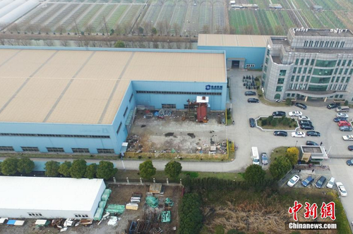 1月13日，上海市宝山区一机械厂发生爆炸，目前已造成4人死亡、2人受伤，具体事故原因正在进一步调查中。图为事发厂房。中新社记者 张亨伟 摄