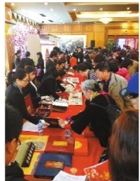 各种邮票品种销售一空。