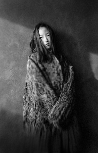 ■ 冯君蓝 Stanley Fung ■ 被光照的微尘 Tiny Dust, Illuminated ■ 2010