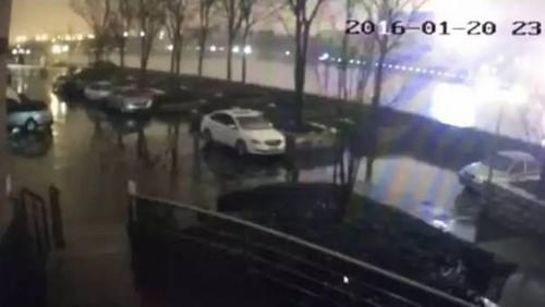 富二代自带pos机绑架白富美