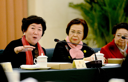 007A全国政协京昆室成立30年座谈会现场全国政协委员、京昆室委员侯露发言 (1)