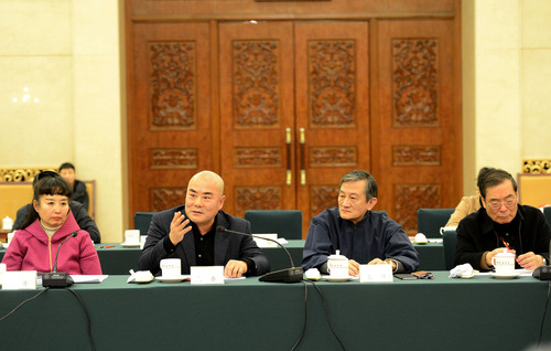 全国政协京昆室成立30年座谈会现场全国政协委员、京昆室委员杨赤委员发言