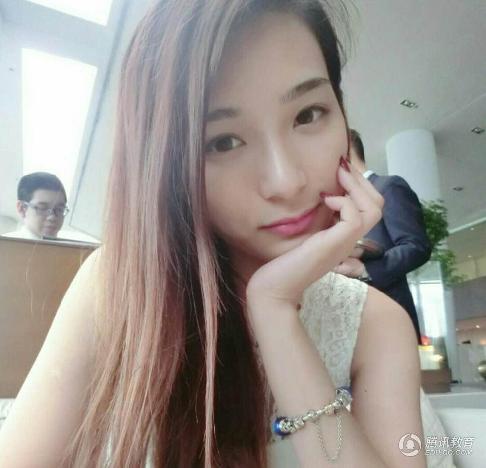 港女生证件照走红 明星证件照盘点:你能认出几个？