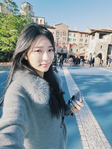 港女生证件照走红 明星证件照盘点:你能认出几个？