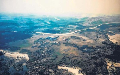 澳大利亚塔斯马尼亚发生野火烧毁远古森林?；で? style=