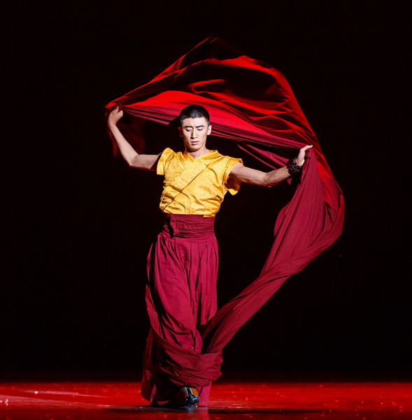 《仓央嘉措》剧照 刘海栋 摄