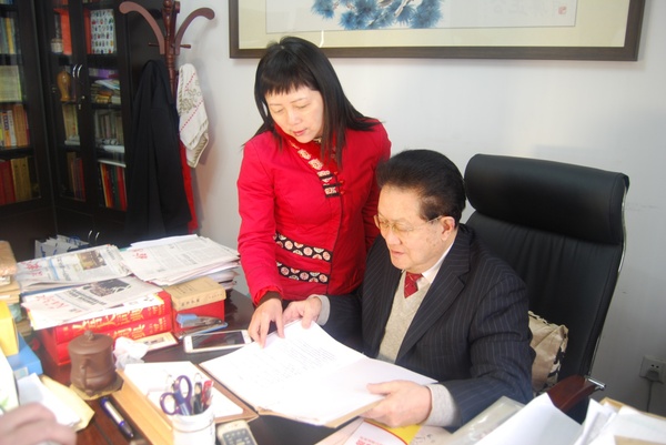 四川省政协委员李凊：父女委员的新春年货