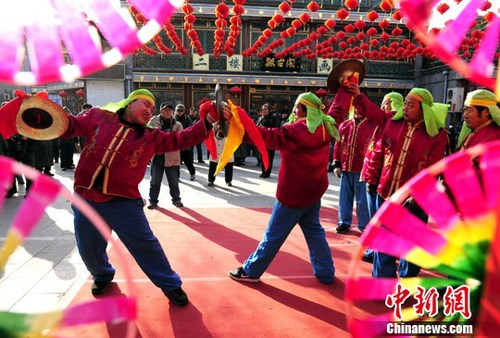 春节文化观察:抢红包成新年俗科学家探测到引力波