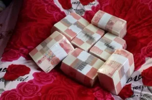 点击进入下一页