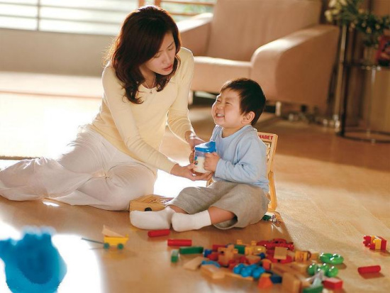 女子因保姆未复工孩子没人带上班首日递辞呈