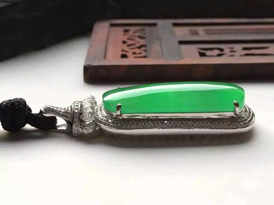 【鉴赏】学会“五看”，识别真翡翠并不难！