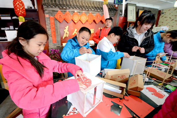 5A亲手做灯笼，体验民俗