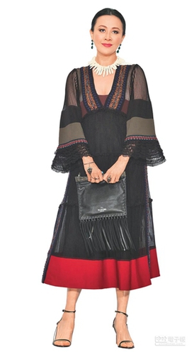 刘嘉玲轻描淡写回应与关之琳误会：暂不跟她联络