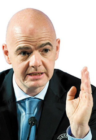 因凡蒂诺成为新任主席，他会对FIFA的未来，乃至世界足球的前景带来哪些影响？图片来源，广州日报