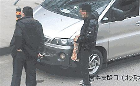 与电子警察躲猫猫被扣15分 网友：关公面前耍大刀作死