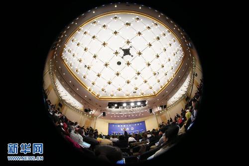 （两会）（5）直面热点　“干货”不断——十二届全国人大三次会议组织十数场记者会回眸