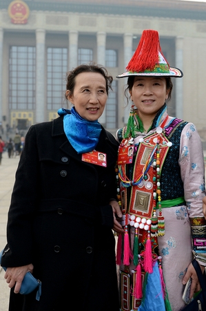 赵玫委员和贺颖春委员A