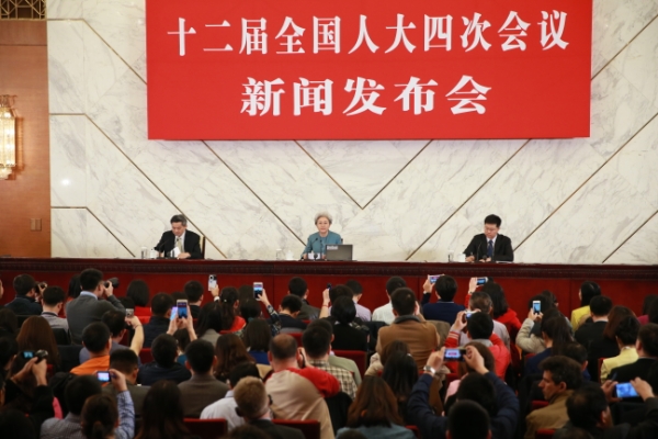 新华社照片，北京，2016年3月4日 
    十二届全国人大四次会议举行新闻发布会 
    3月4日，十二届全国人大四次会议在北京人民大会堂举行新闻发布会。大会发言人傅莹就大会议程和人大工作相关的问题回答中外记者的提问。 
    新华社记者 丁海涛 摄