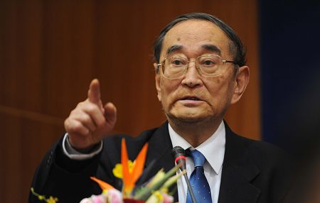 厉以宁 资料图片